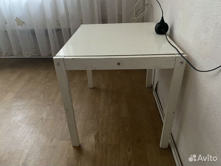 Журнальный столик