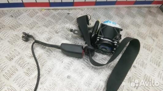 Ремень безопасности с пиропатроном сиденья передне