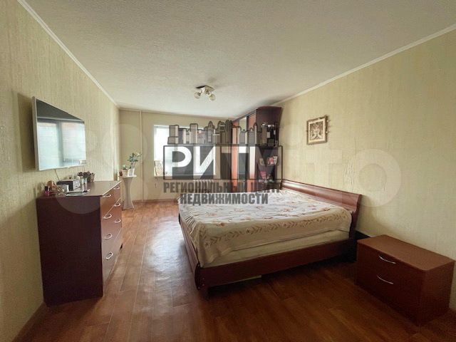 3-к. квартира, 77 м², 1/10 эт.