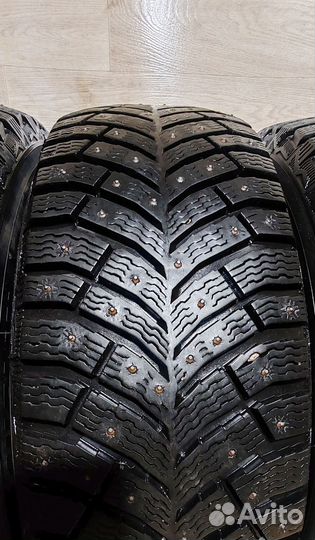 Michelin X-Ice North 4 SUV 215/65 R16