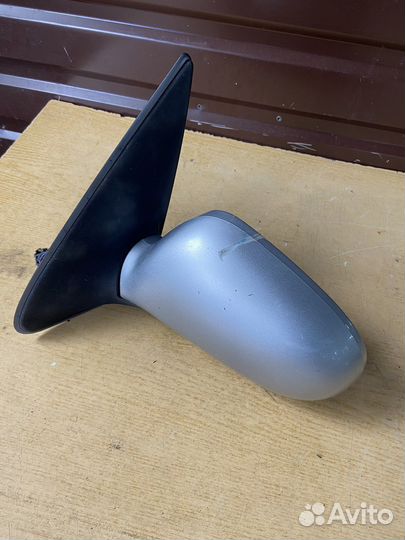Зеркало левое nissan almera classic B10