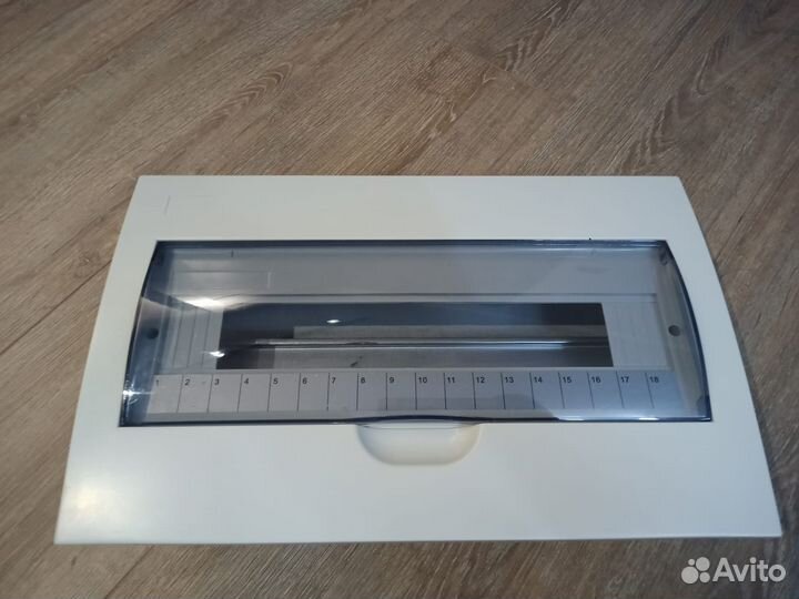 Щит встраиваемый 18 групп, распред коробка