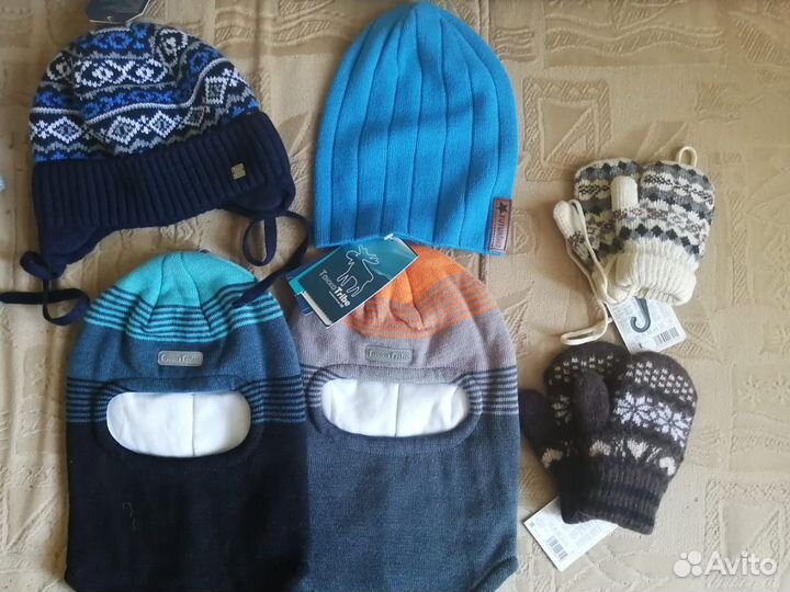 Новые детские головные уборы, шарфы, варежки