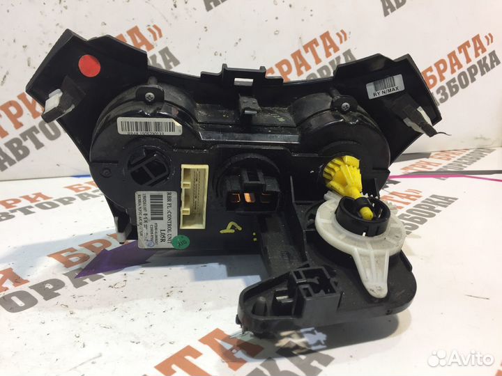 Хендай Солярис Блок управления климат-контролем