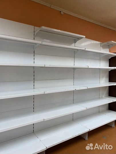 Торговое оборудование, витрины, лари, прилавки