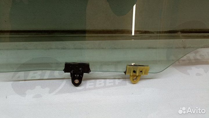 Стекло двери заднее левое Nissan Primera 1.6 P12