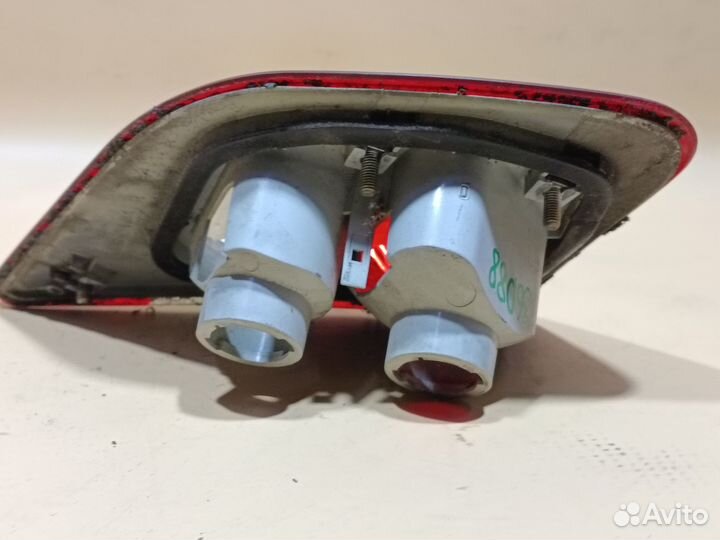 Фонарь внутренний правый для Mitsubishi Carisma