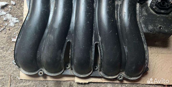 Впускной коллектор Volvo S40, V50, C30 2.4