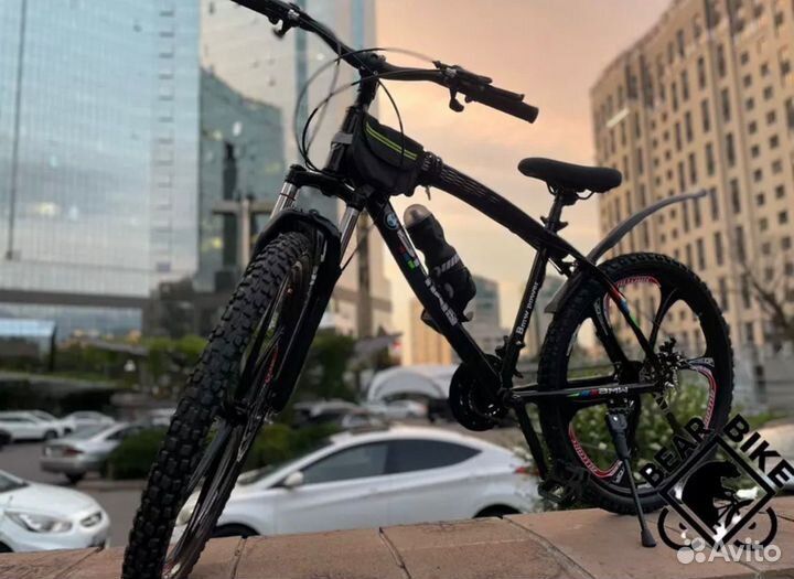 Велосипед BMW на литых дисках