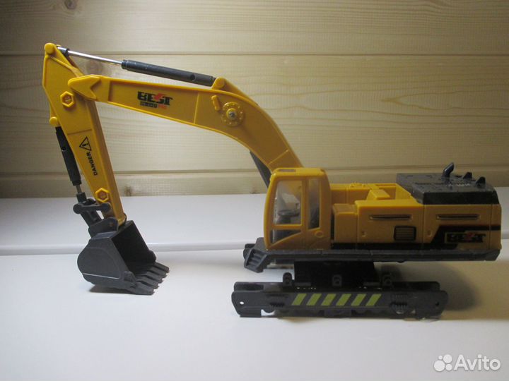 Игрушка модель Экскаватор best под восстановление