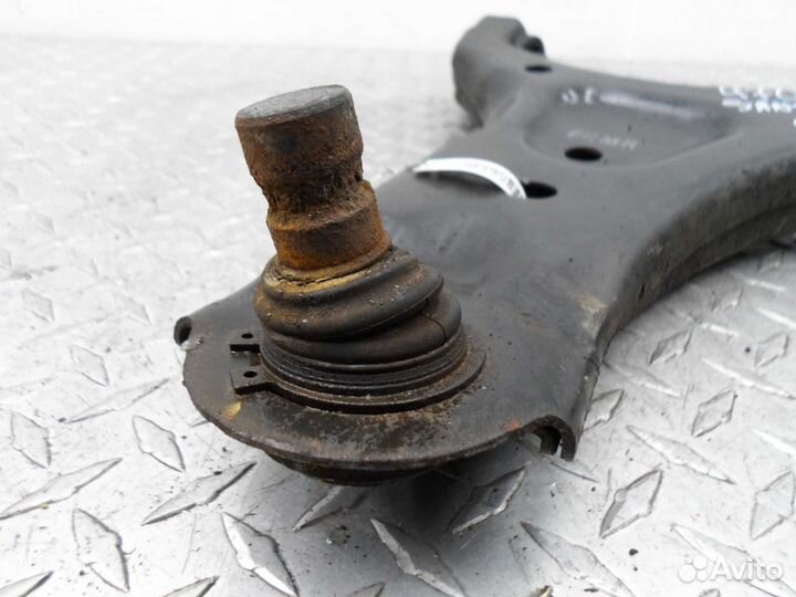 Рычаг передний правый нижний Hyundai Santa Fe 2 CM