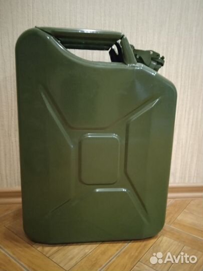 Продаю канистру металлическую 20л Rexxon