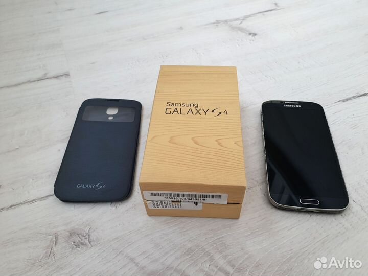 Телефон Samsung Galaxy S4