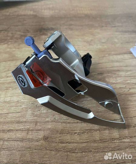 Передний переключатель Shimano Deore