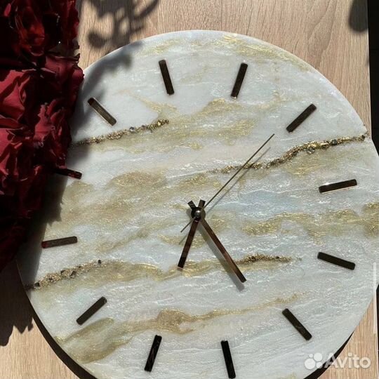 Часы из эпоксидной смолы