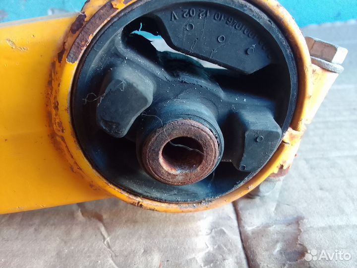 Подушка двигателя передняя усиленная Ваз 2108