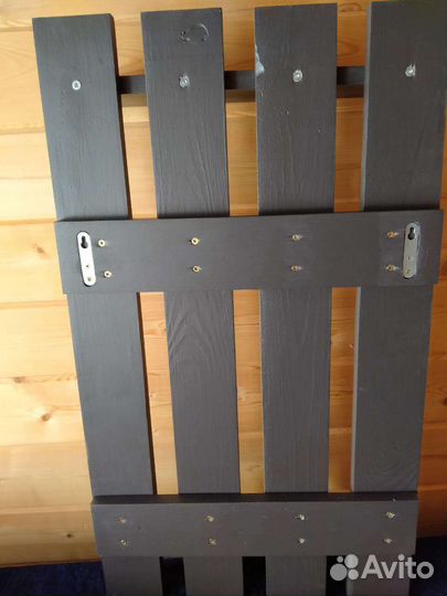 Вешалка настенная в прихожую