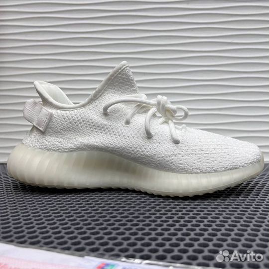 Кроссовки adidas yeezy boost 350 v2 white