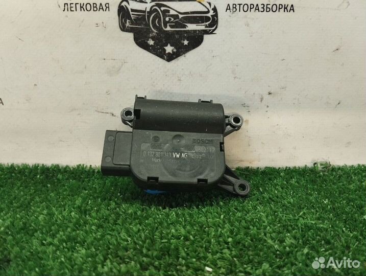 Моторчик привода заслонок отопителя