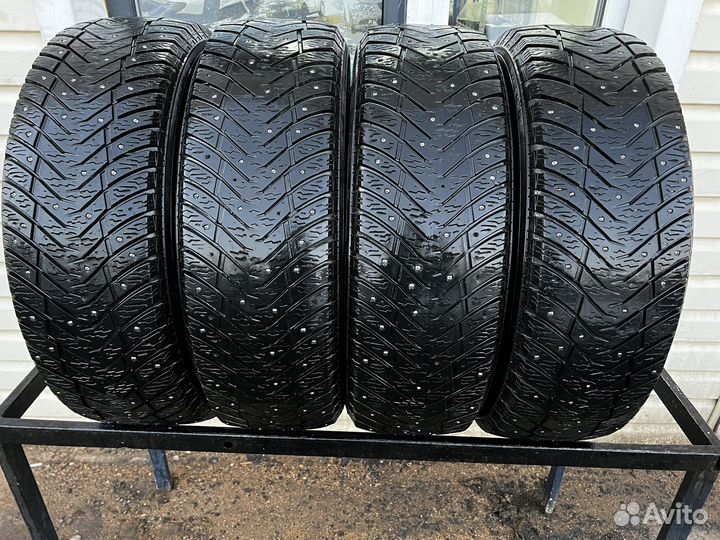Yokohama Ice Guard IG65 215/65 R16 102T