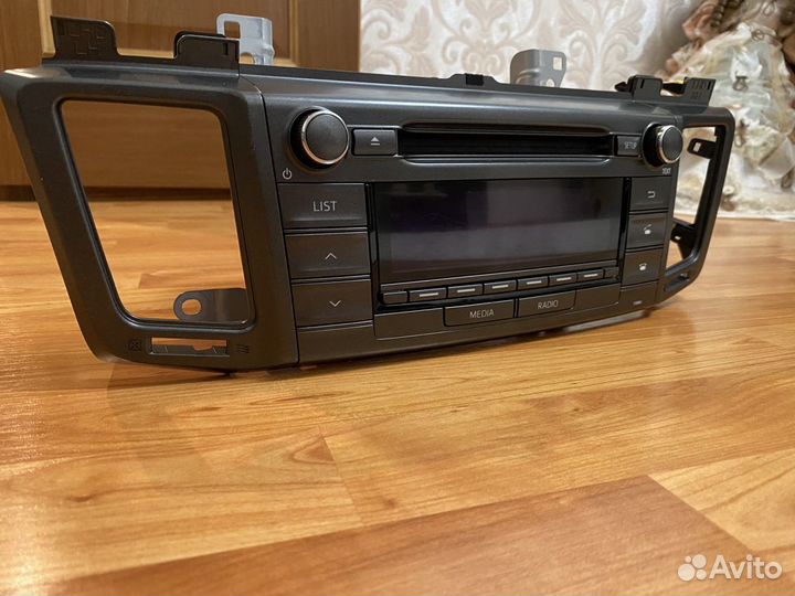 Штатная мультимедиа toyota rav-4