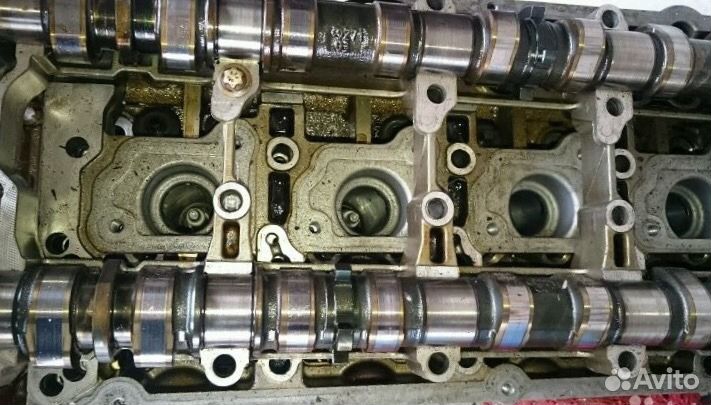 Головка двигателя мерседес Е 212, объем 1.8 литра