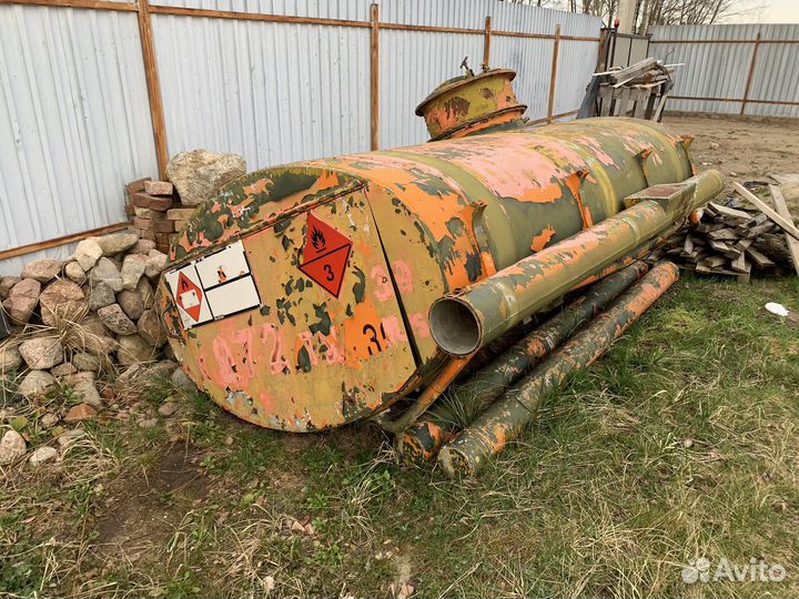 Цистерна от бензовоза