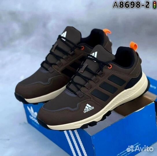 Кроссовки Adidas Goretex водонепроницаемые