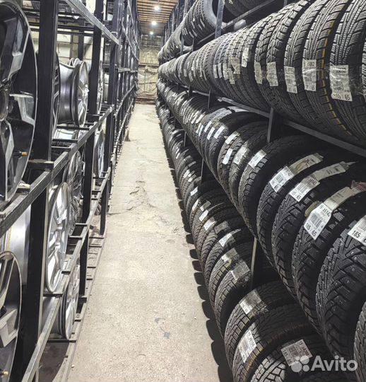 Goodyear Vector 4Seasons Gen-2 225/45 R17 94Y