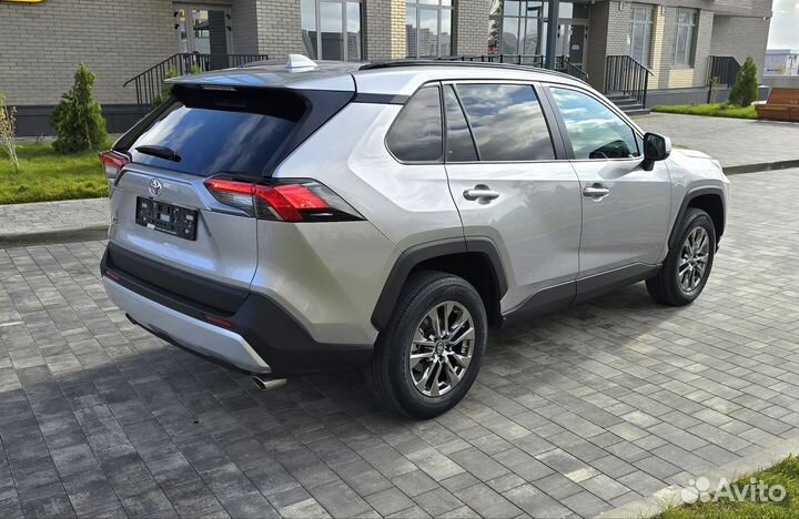 Toyota RAV4 2.5 AT, 2021, 28 000 км