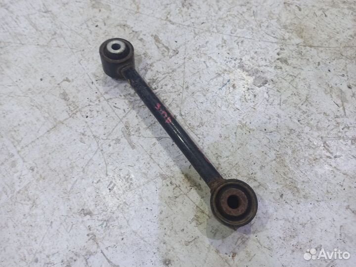 Рычаг задний поперечный правый