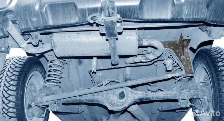 Усилитель кронштейна крепления поперечной штанги