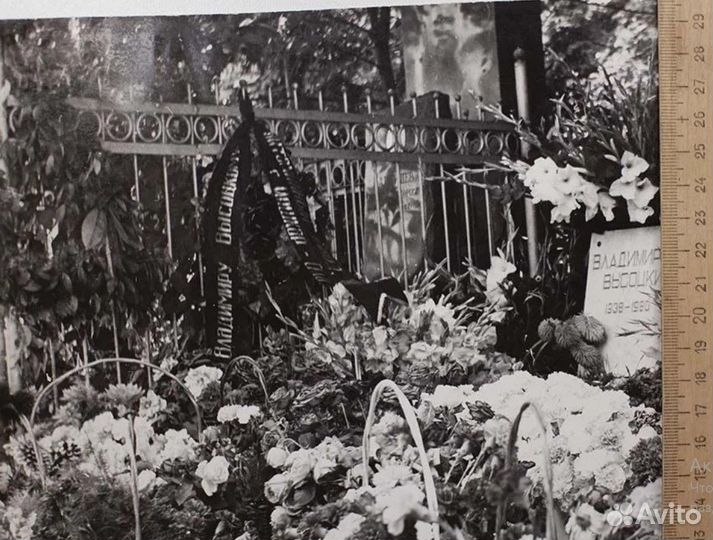 10 книг В.Высоцкий (стихи, ноты, мемуары)