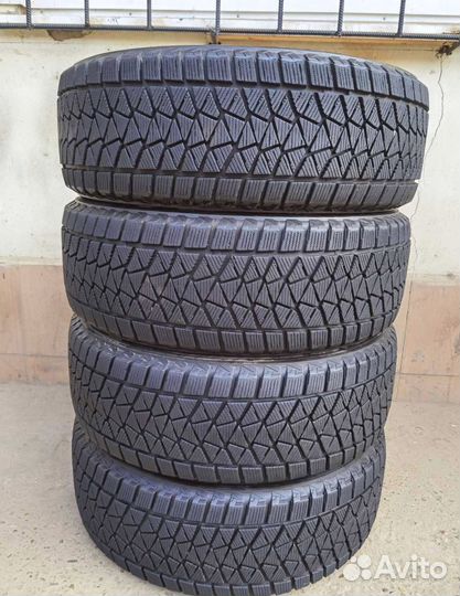 Bridgestone Blizzak DM-V2 225/60 R17 99V
