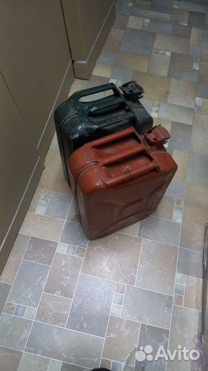 Канистра для бензина 20л