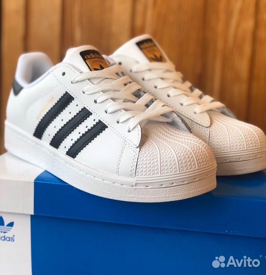 Adidas superstar