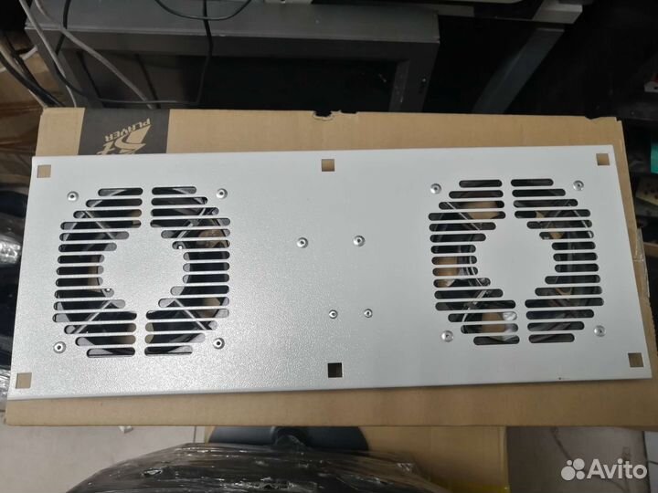 Блок вентиляторов для серверного шкафа