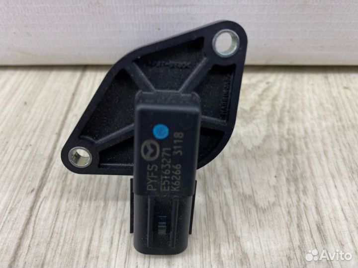 Датчик массового расхода воздуха Mazda Cx-30 PY