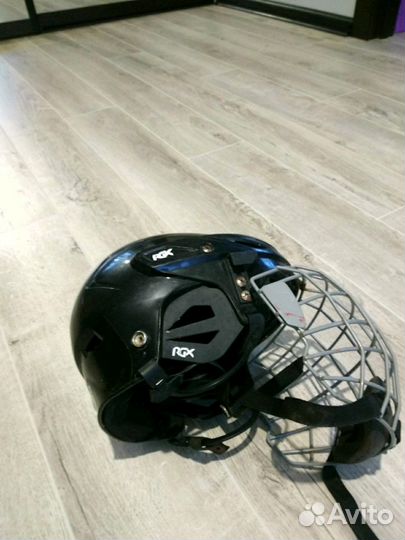 Хоккейный шлем 9-12 лет