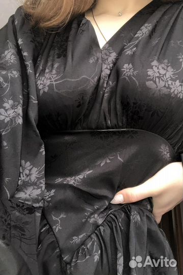 Платье с рукавами фанариками