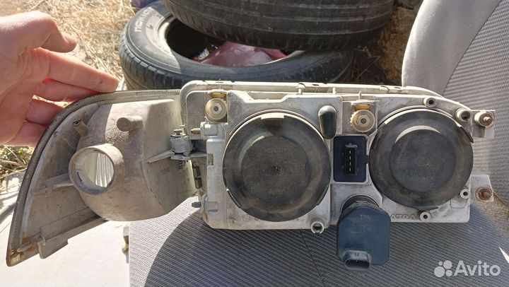 Фара левая volvo s40 1