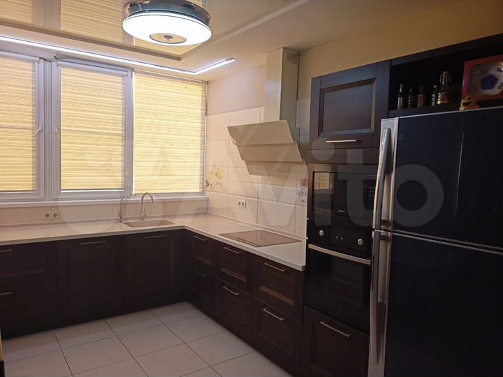 3-к. квартира, 101 м², 6/9 эт.