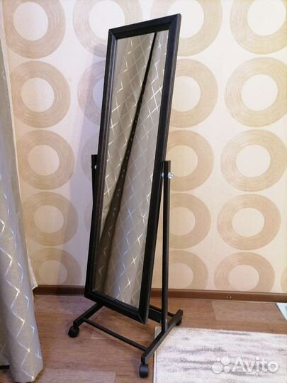 Зеркало напольное leset