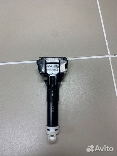 Форсунка омывателя фар левая Toyota Rav4 XA40 2012