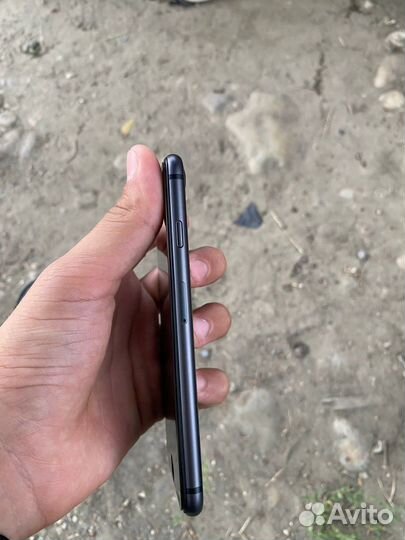 iPhone 8 64 гб