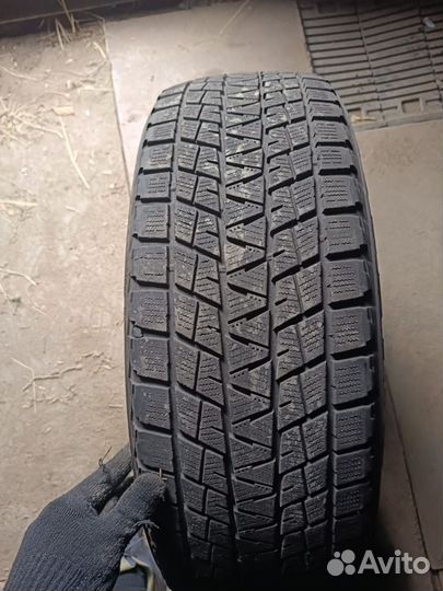 Bridgestone Blizzak DM-V1 225/65 R17 102Q