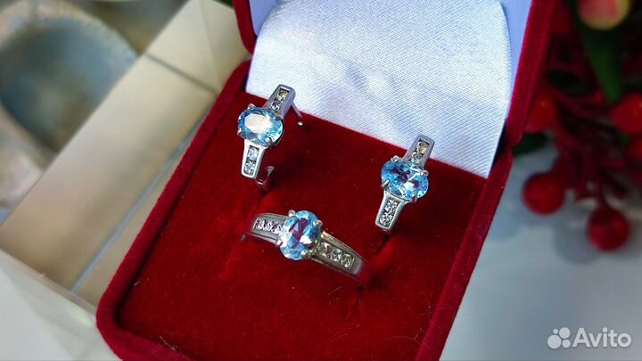 Комплект с топазами sky blue 3,3ct, 17,5 р-р s925