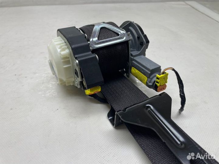 Ремень безопасности передний правый Ford Explorer