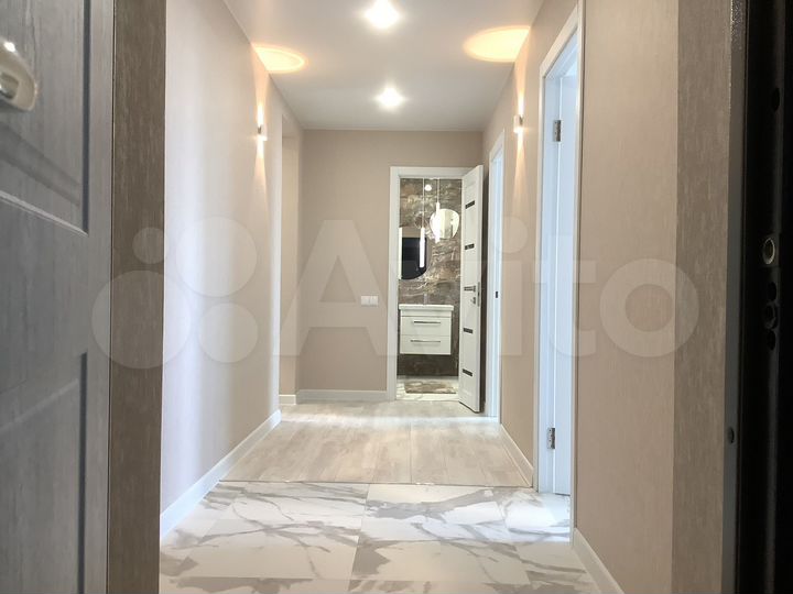 2-к. квартира, 60,3 м², 8/10 эт.