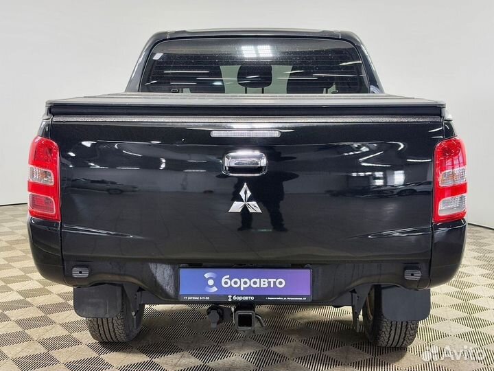 Mitsubishi L200 2.4 МТ, 2017, 203 000 км